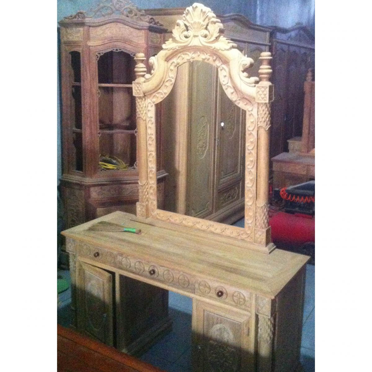 BÀN PHẤN TL326